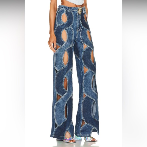 AREA ROPE CUTOUT JEANS - Picture 2 of 9